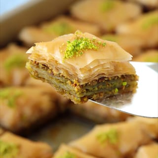 Baklava (بقلاوة)